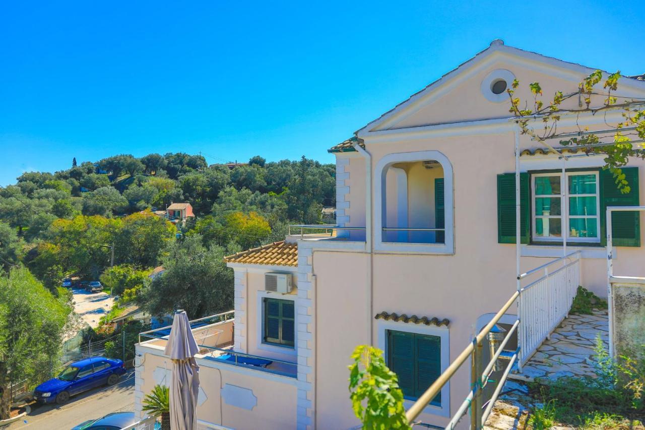 Theophilos Ena Apartament Agios Stefanos (Thinali)